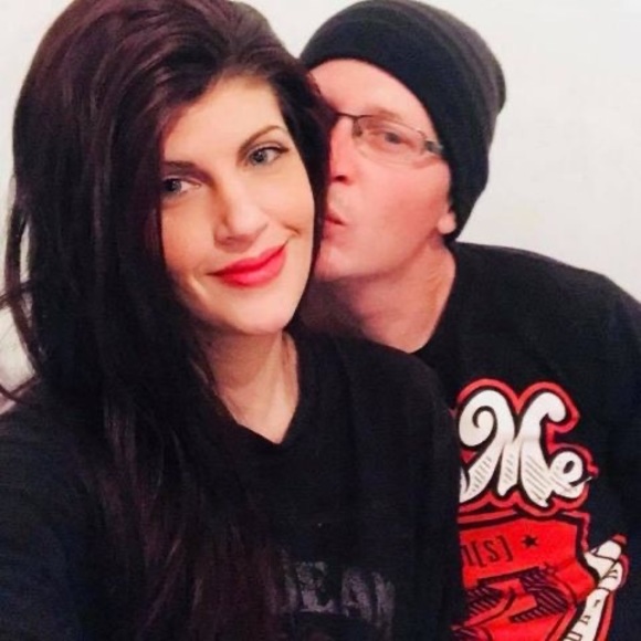 Meet your Posher, Jennifer - Picture 1 of 1